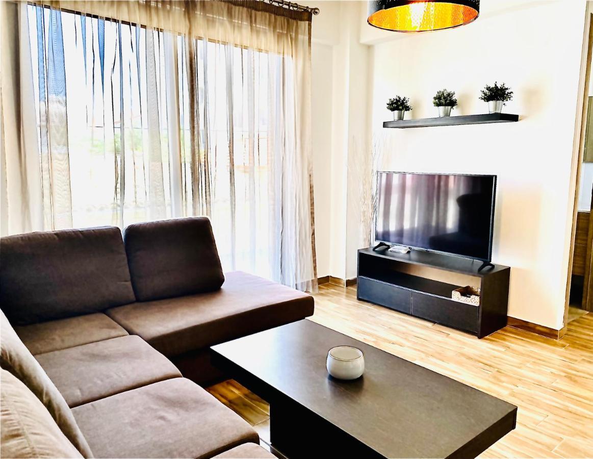 Bali Suites 101 Larnaca Exteriér fotografie