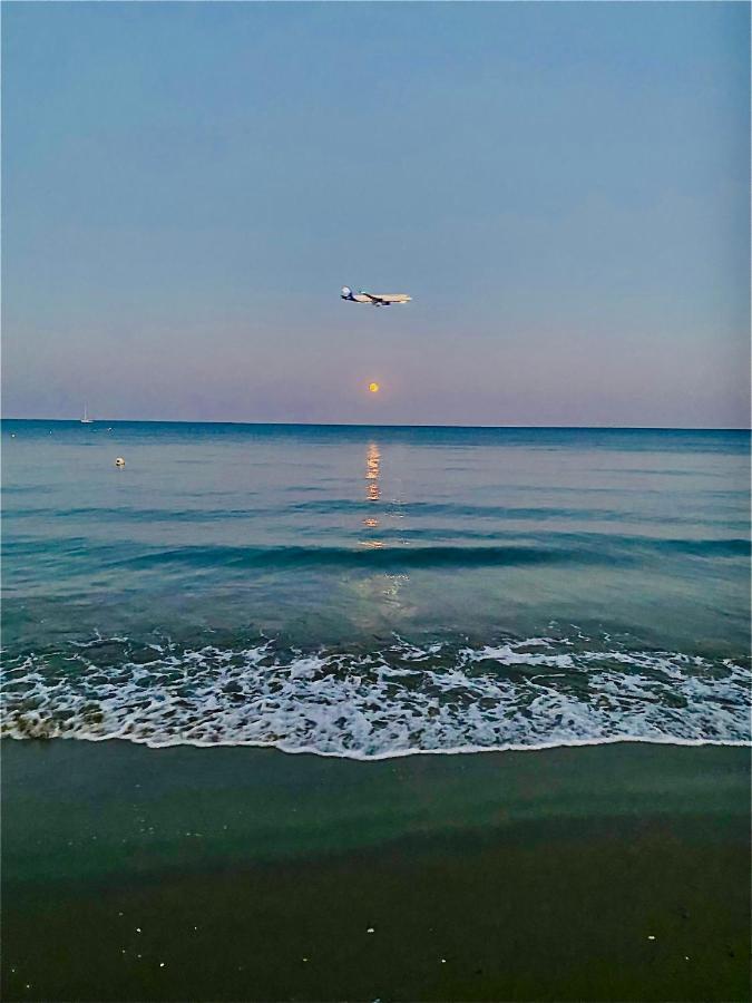 Bali Suites 101 Larnaca Exteriér fotografie